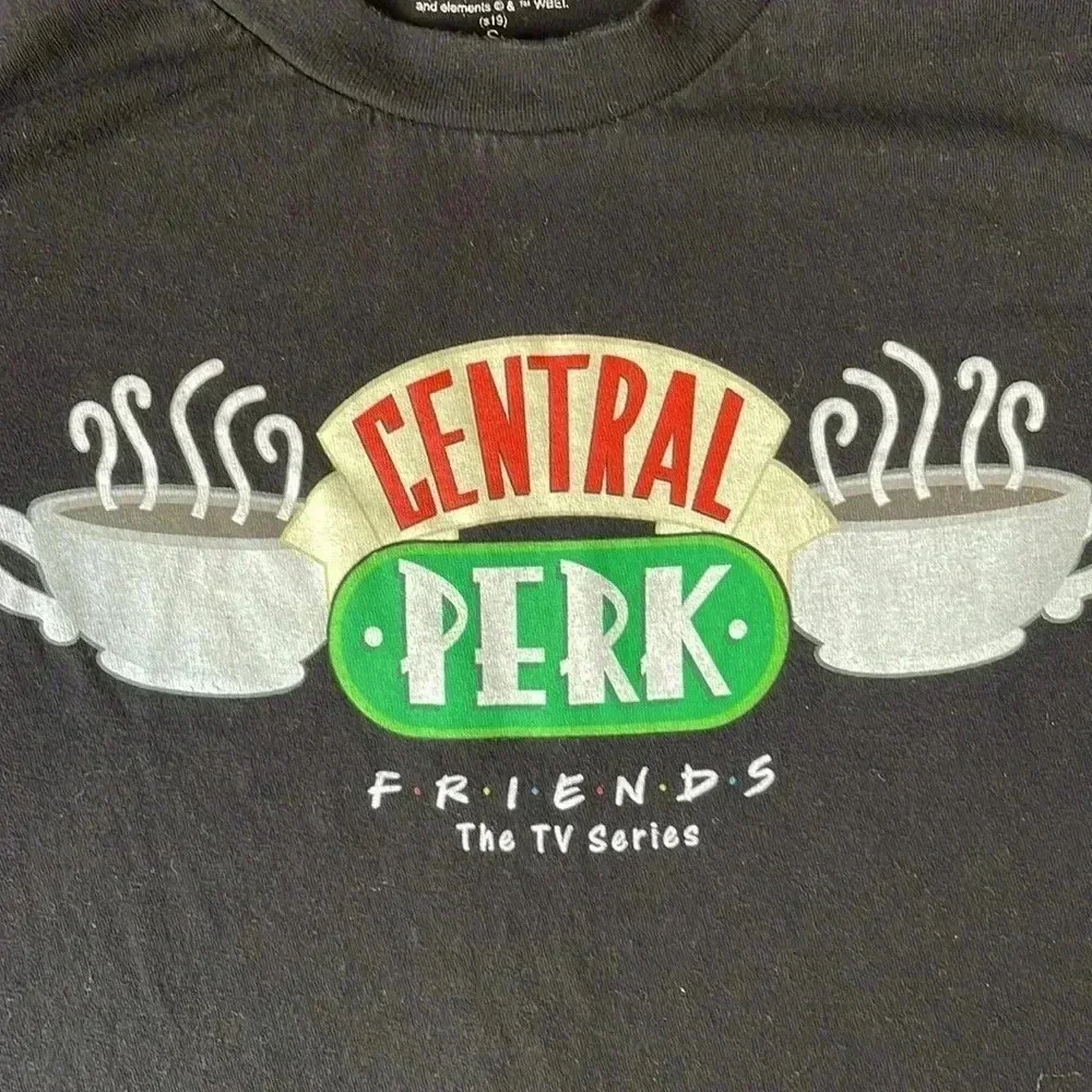 Friends tshirt - Picture 3 of 3